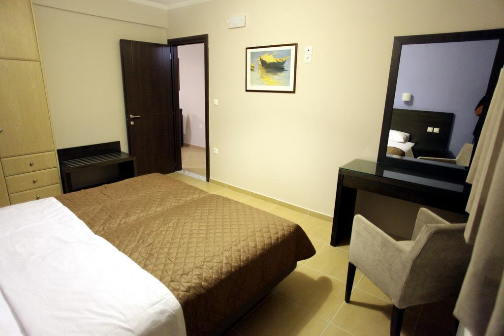 Cavos Fokidos Aparthotel Chiliadou  Rom bilde